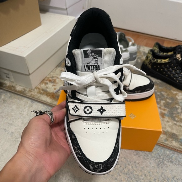 Used Men’s Size 8 (Euro Sz 41) Louis Vuitton Velcro Monogram Denim Trainer Shoes - Picture 11 of 14